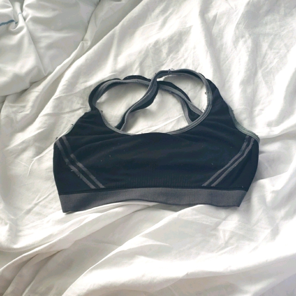 Sports bra